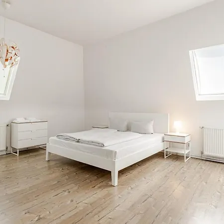 Beautiful Designer Loft Апартаменты Берлин